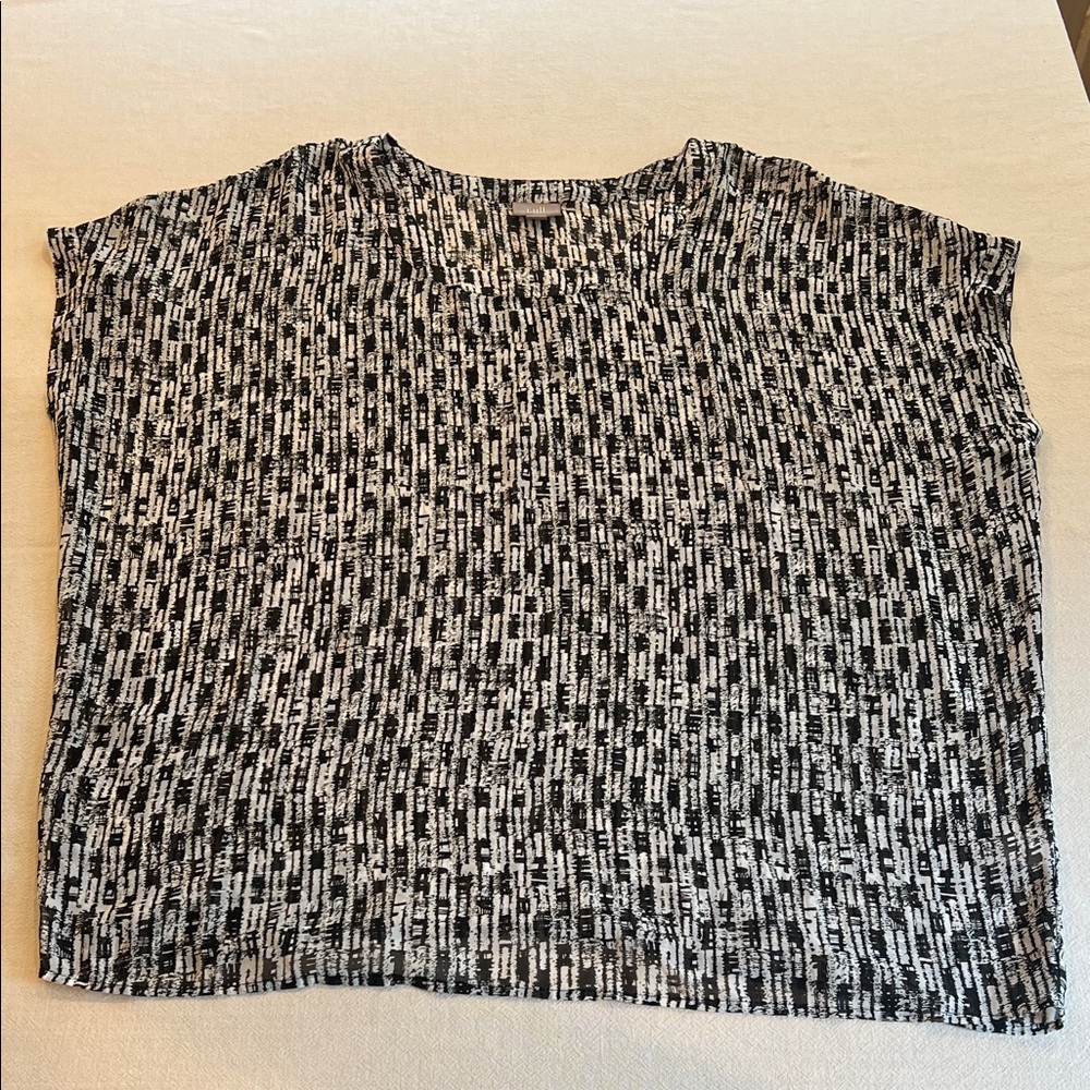 J. Jill Black & White Textured Knit Short Sleeve Top